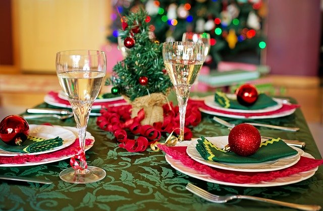 christmas table 1909797 640