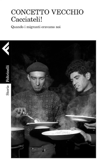 cacciateli quando i migranti eravamo noi concetto vecchio copertina