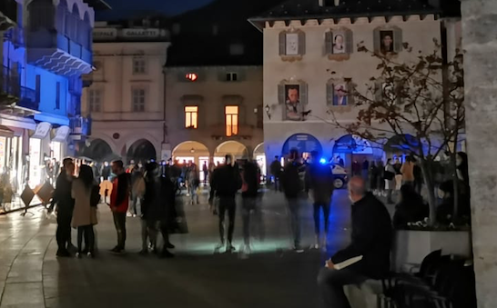 polizia piazza mercato nov 20