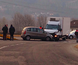 b incidente via piave frontale