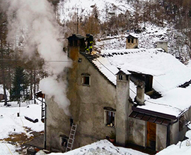 b varzo incendio baita fumo