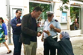 b mendicante multa pizzi vigili