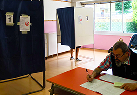 b seggio cabina elezioni