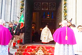 corta giubileo re porta apertura