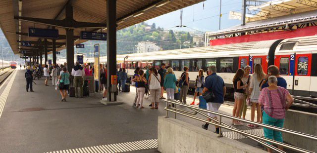 briga stazione binario treno