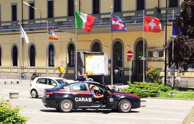 carabinieri stazione esterno