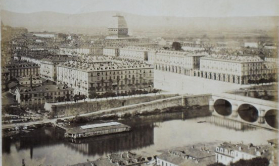 Torino costruzione mole