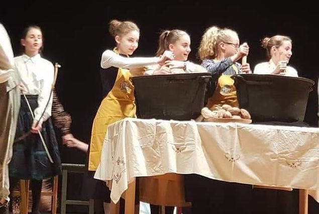 52976510 2044832188899517 1398471158650634240 n