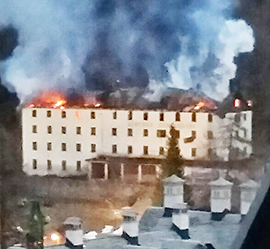 corta cervandone incendio fumo giorno