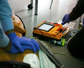 corta defibrillatore